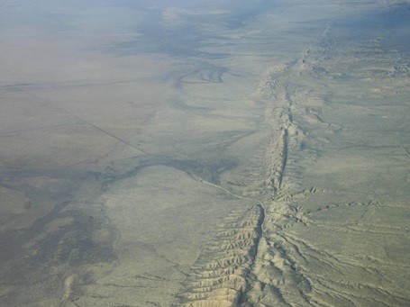 Aerial photo of the San Andreas Fault in the Carrizo Plain. Credit: Ikluft via USGS