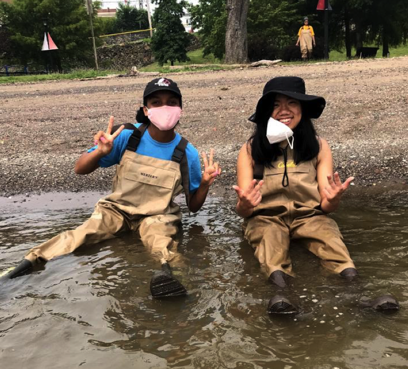 Prior to this summer Arianna and Kaitlyn had never touched or been in the Hudson River. Both of them shared that family and friends had warned them to be careful of the Hudson since they believed it was polluted and even toxic! Arianna and Kaitlyn refused to listen to this and embraced the beauty and rich biodiversity of the Hudson! 