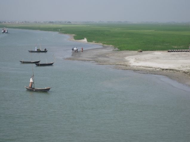 Low-lying land along the river in Bangladesh frequently floods during rainy season. Credit: Kevin Krajick/Earth Institute