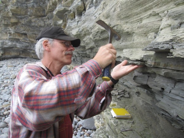 Paul Olsen is a geologist and paleontologist at Columbia Climate School’s Lamont-Doherty Earth Observatory. Credit: Kevin Krajick/Columbia Climate School