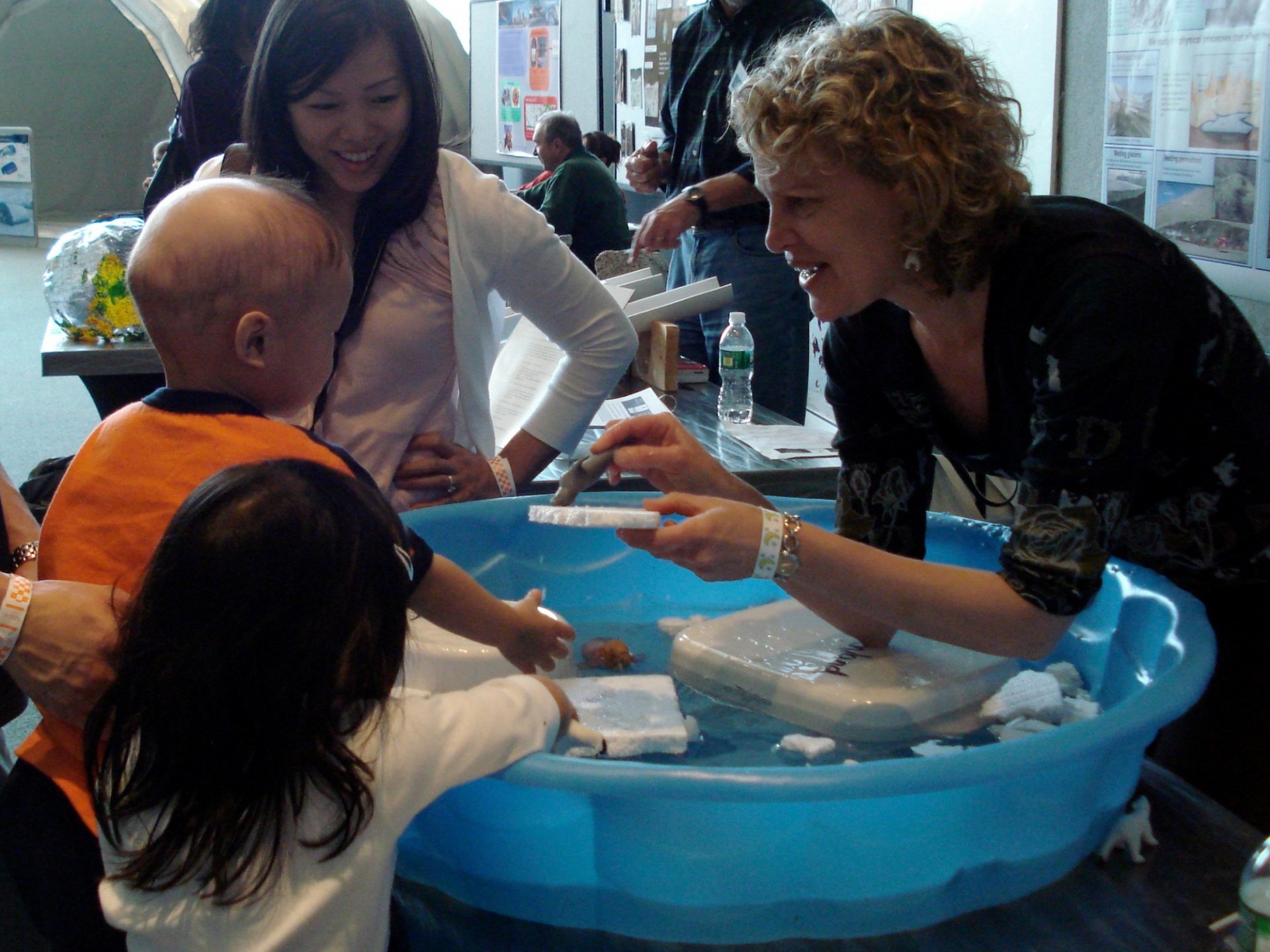 Polar Science Educator and Children