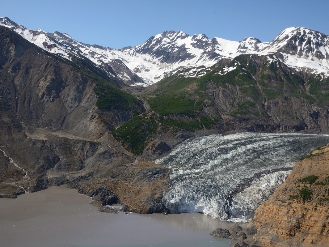 Landslide in Taan Fiord landed partly on the toe of Tyndall Glacier and largely in the water. Credit: Colin Stark/Lamont-Doherty Earth Observatory