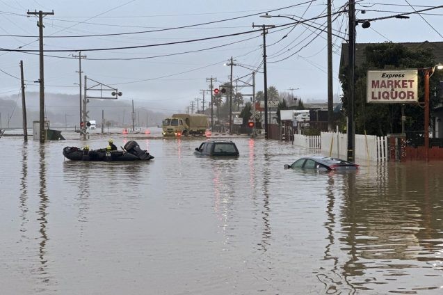 California Army National Guardsmen assist local first responders with rescue operations during flooding in Monterey County Calif. March 11 2023 637x424.jpg