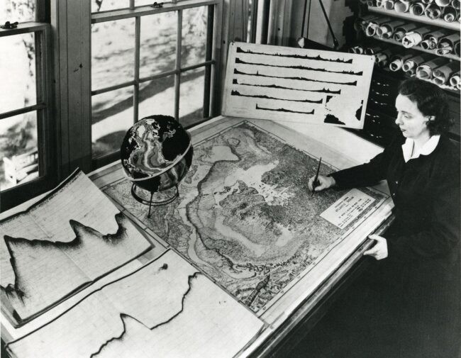 Marie Tharp at work, 1961. Courtesy Lamont-Doherty Earth Observatory