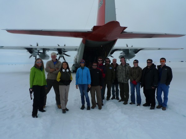 The icepod team at Raven Camp, Greenland Icesheet. (Photo M. Turrin)