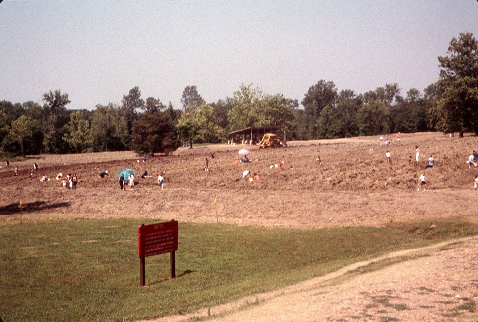 In 1906, the closest thing to a working mine was discovered near Murfreesboro, Arkansas. A pig farmer named John Huddleston found diamonds in this field (shown here in the 1980s). It turned out to be underlain by a deposit of gem-bearing rock. But it 10