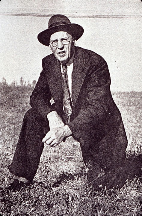 Sometimes children at play have found diamonds. Stanley Devine of Oregon Township, Wisconsin (here as a grownup) was 5 years old in 1893 when he found a perfect 3.83-carat crystal while playing in a cornfield. His father quickly confiscated it in ret 8