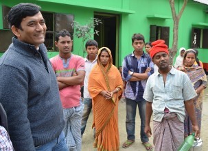 Dr. Tariqul Islam visited the Khondaker family, many of whose members suffer the effects of arsenic poisoning. Photo: David Funkhouser