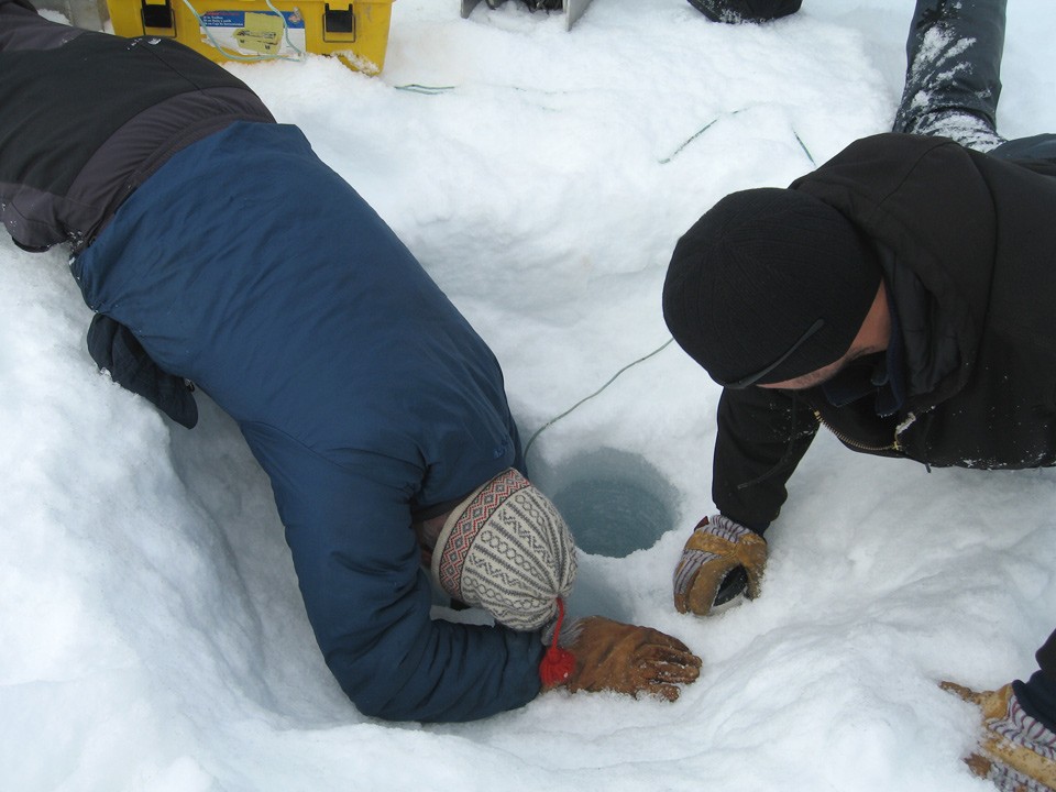 Preparing ice for coring