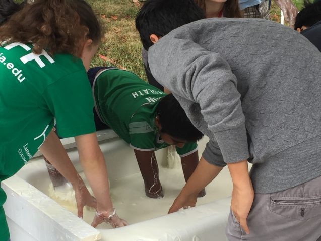"Clean hands aren't learning hands," was Spiegelman's mantra at Lamont Open House. We had a lot of very happy learners.