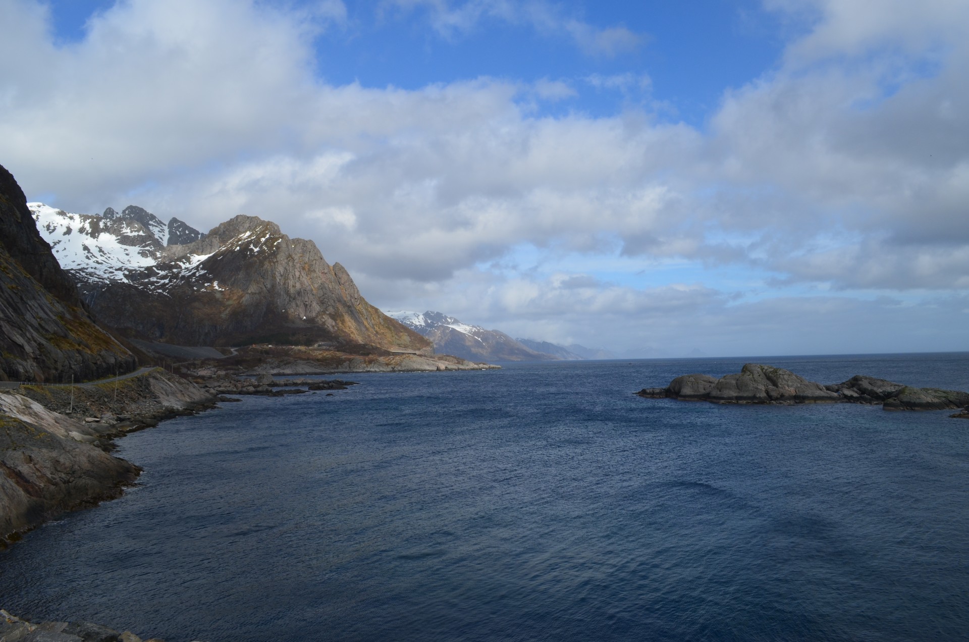 Open sea off the eastern shore of the island of Flakstadoya.