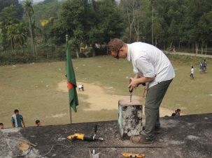 2KeithDrilling 303x227.jpg