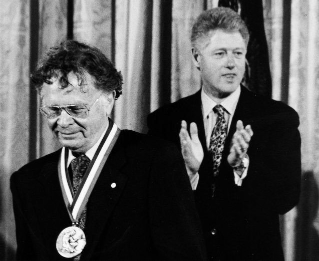 wallace broecker receiving the National Medal of Science from President Bill Clinton