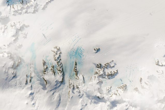 melting antarctic ice
