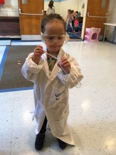 kid dressed as scientist