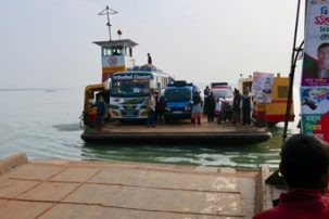 2.2carferry 303x202.jpg