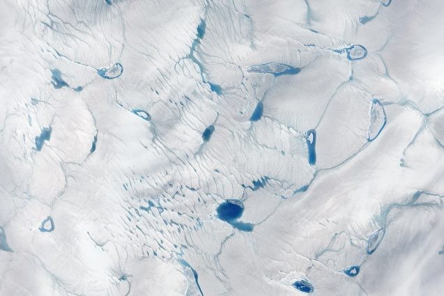 Early Melt on the Greenland Ice Sheet 637x425.jpg