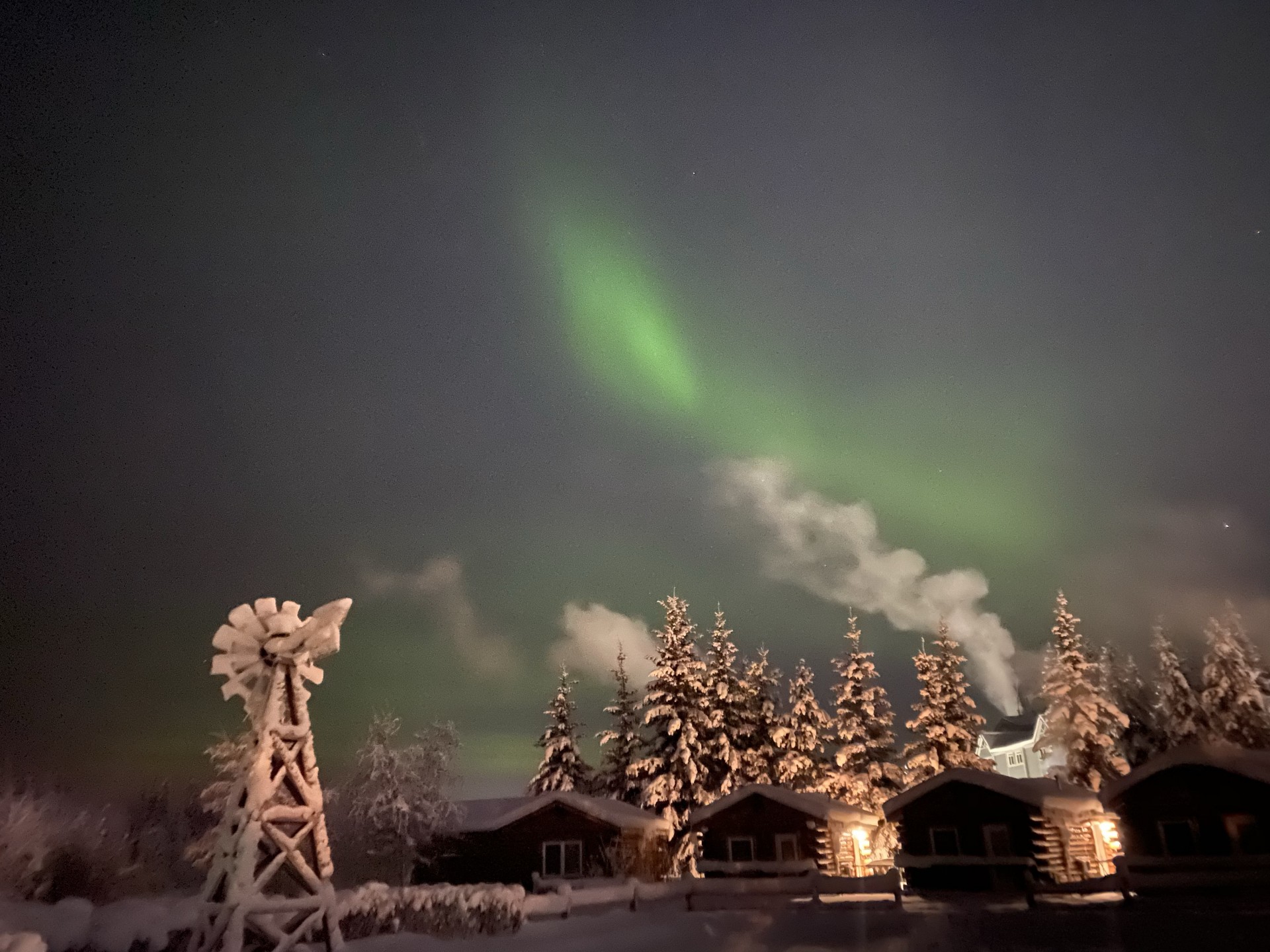 The aurora in Fairbanks, Alaska. A team of researchers from Lamont is monitoring two Alaskan volcanoes in real-time to help identify early warning signals. Photo: Einat Lev aurora3 - Einat Lev