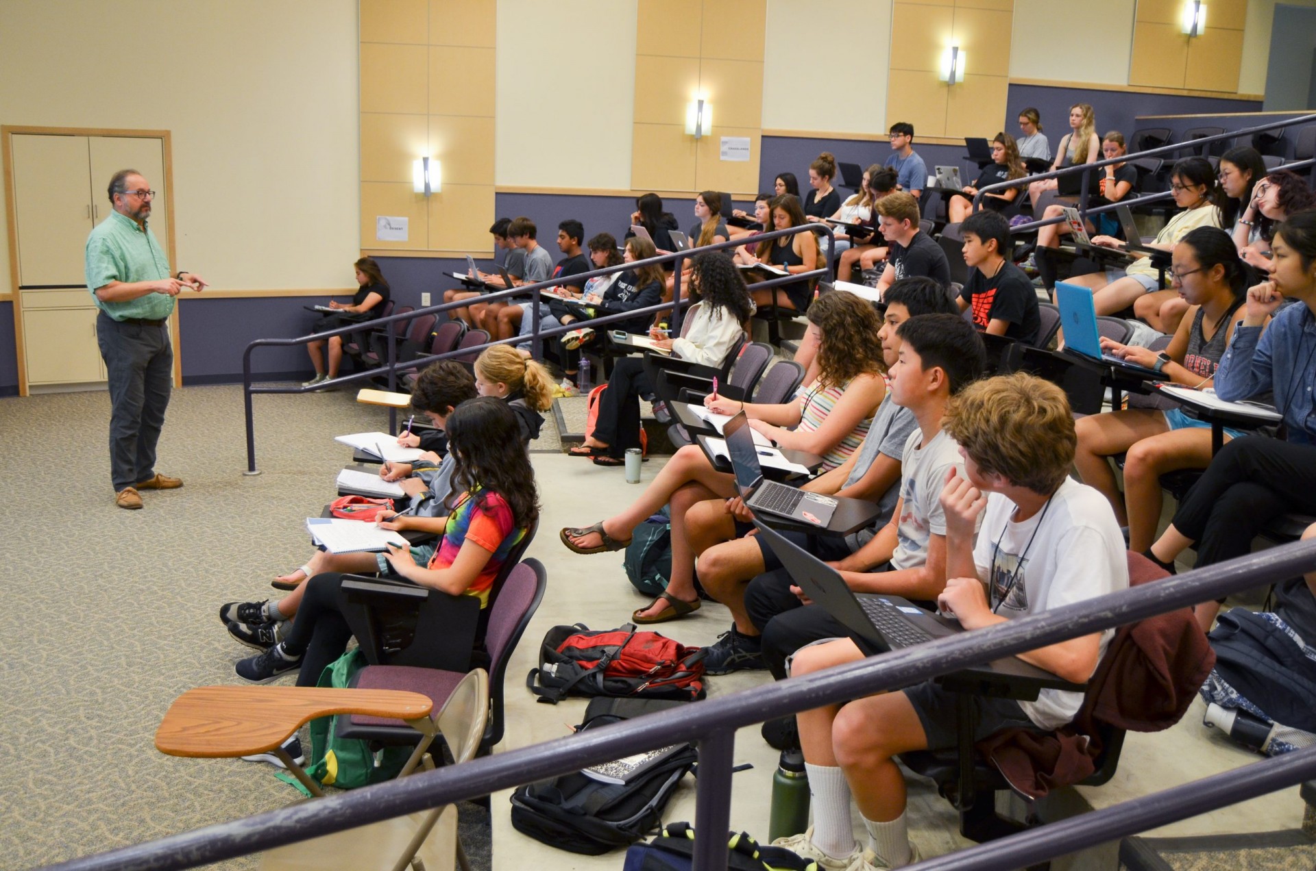 Art Lerner-Lam teaches a session on achieving sustainability. DSC_0012