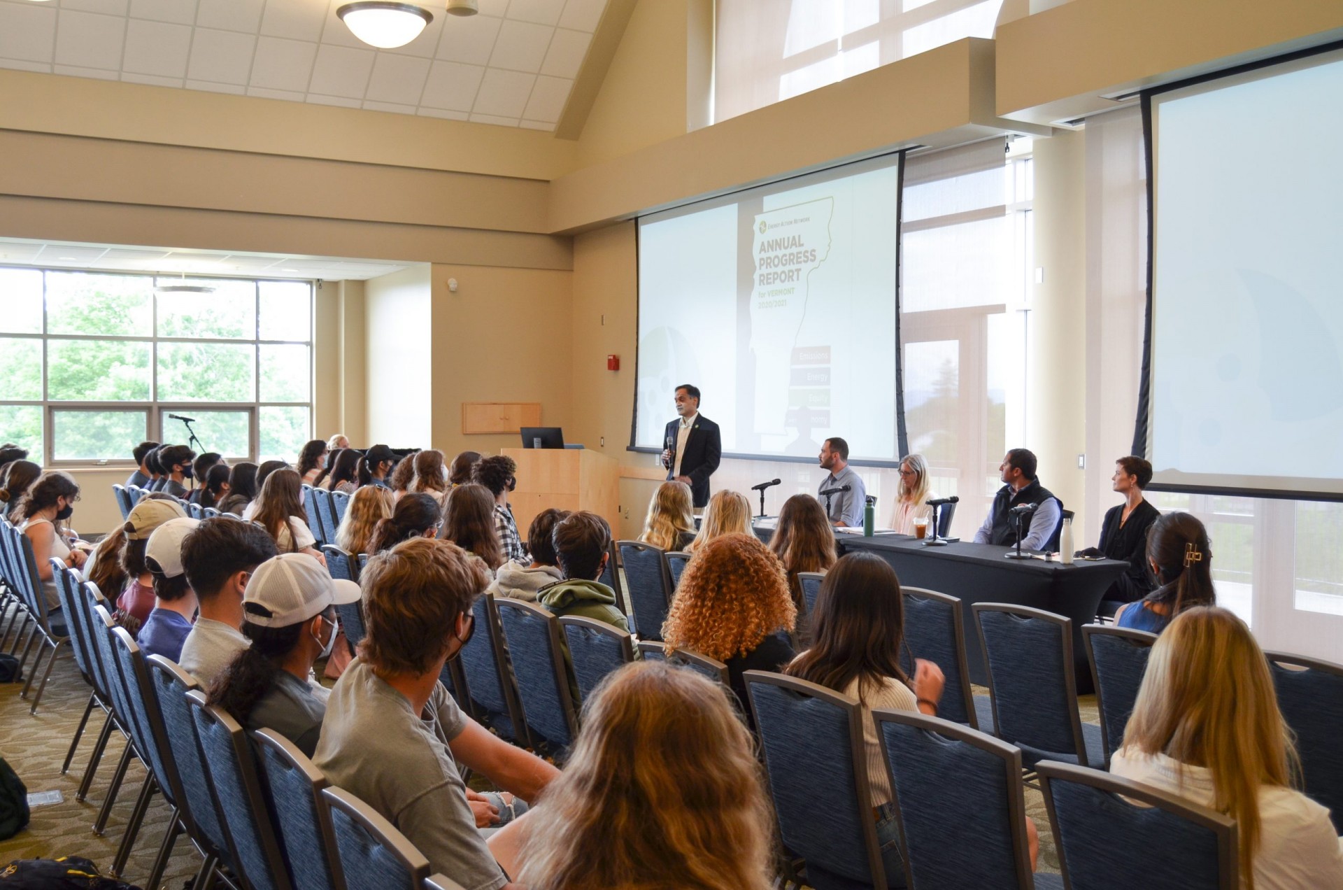 At the University of Vermont, the students were treated to a panel discussion featuring energy professionals from across sectors in Vermont. DSC_0058