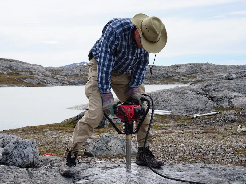 Cosmogenic Nuclide Lab at Lamont - Cosmogenic Sampling