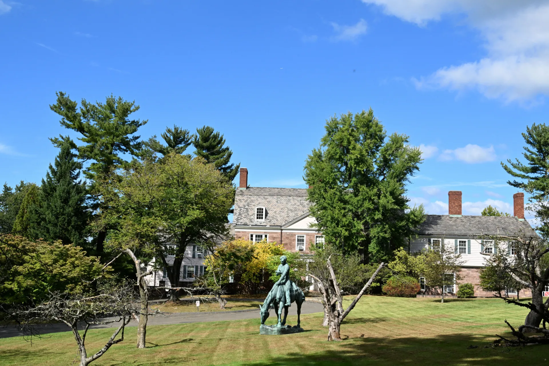Equestrian Lincoln at Lamont Hall. Credit: Eileen Barroso