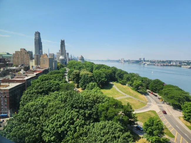 Manhattan's General Grant Memorial and Riverside Park, seen from an apartment building near 125th Street. Credit: Róisín Commane