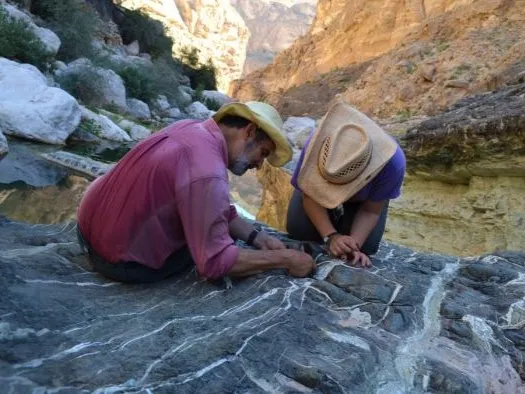 Peter Kelemen in Oman. Credit: Kevin Krajick