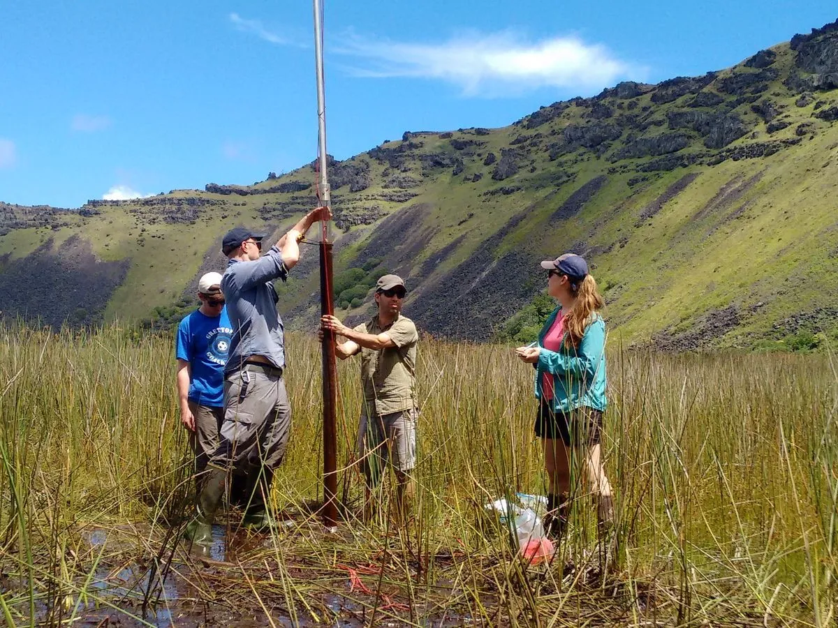 Coring at Rano Kao on Rapa Nui by James Van Hook, Billy D'Andrea, Nicholas Balascio, and Lorelei Curtin. Credit: Andrea Seelenfreund