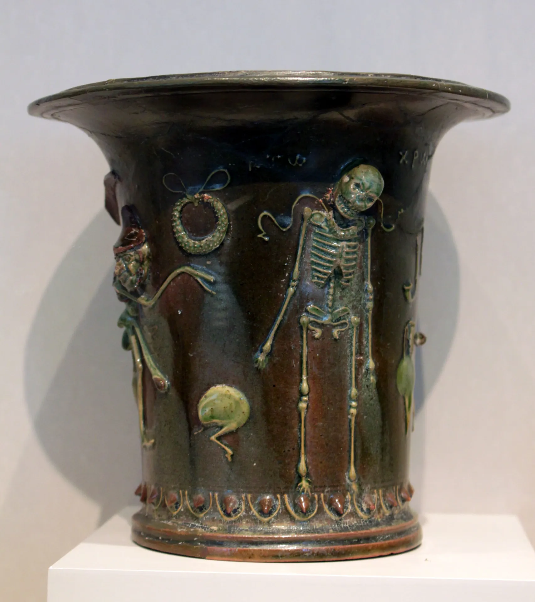 Memento Mori Lead glazed ceramic Skeletons Berlin Altes Museum 01052018 1 scaled.jpg