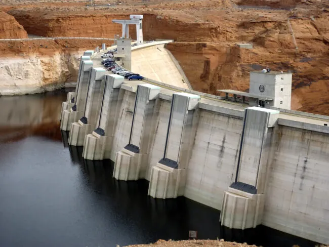 Glen Canyon 650x488.jpg