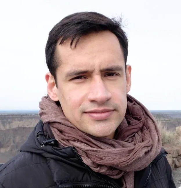 Dhruv Balwada head shot