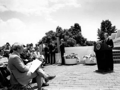 Jimmy Carter And Solar Panels  400x300.jpg