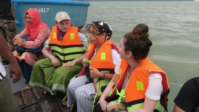 3.8lifejackets 650x366.jpeg
