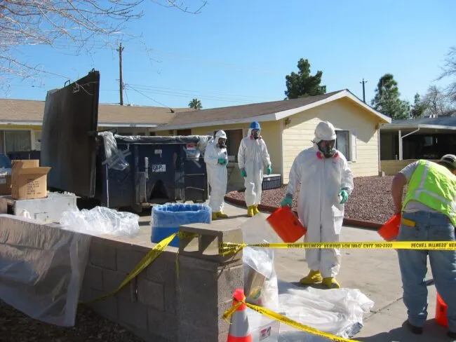 2048px EPA workers clean up residential mercury spill 3986684199 650x488.jpg