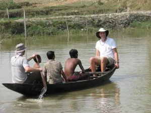 boat 300x225.jpg