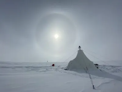 A Drill Tent With Sun Halo  400x300.jpg