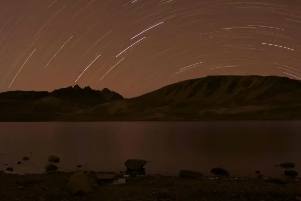 stars over Laguna Aricoma 600x400.jpg