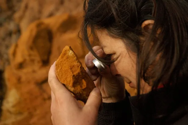 climate scientist studies ancient shorelines to approximate sea levels past and future