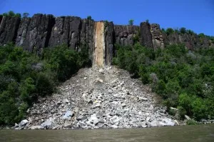 palisades rockfall 2012 menke 300x199.jpg