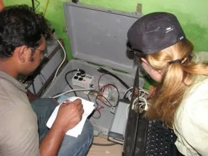 COMLbox 300x225.jpg