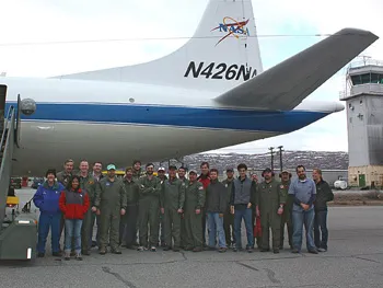 Team Operation Ice Bridge (photo Kathryn Hansen, NASA) 
