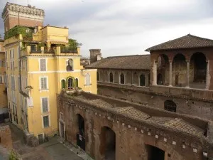 A house built into ruins of the Imperial forums. Credit: Meg Reitz.