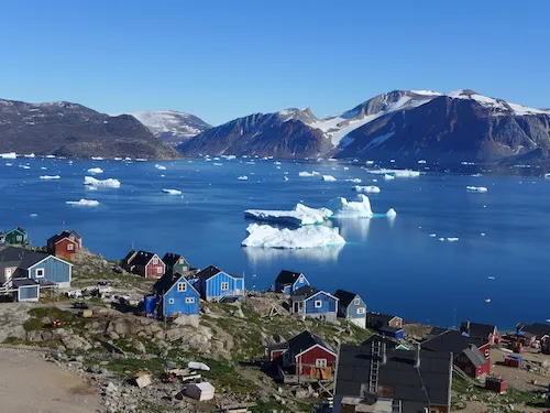 Overlooking the small village of Kullorsuaq. (Photo M. Turrin)