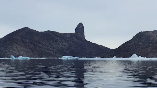 Kullorsuaq's thumb is a beacon when on the water. (Photo M. Turrin)