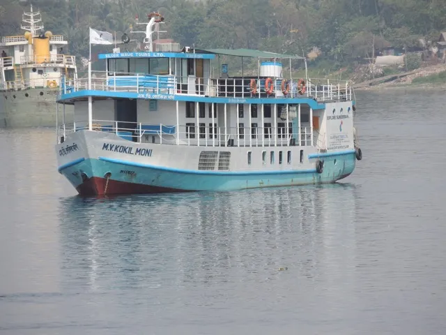 sailing around political unrest in bangladesh