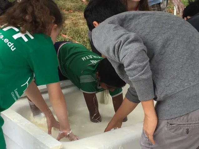 "Clean hands aren't learning hands," was Spiegelman's mantra at Lamont Open House. We had a lot of very happy learners.