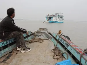 Heading back to the Bawali on the country boat after a successful day on the Polder (embanked island).