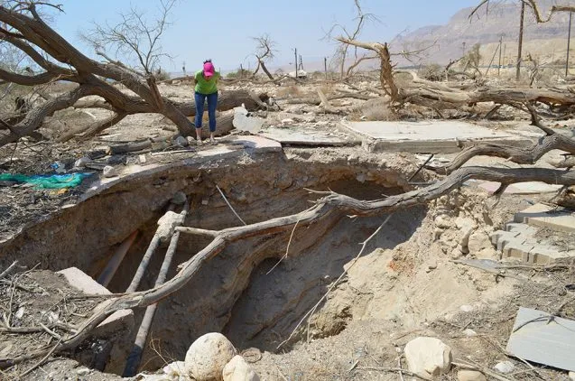 18 637x422.jpg