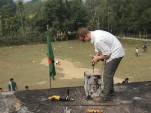 2KeithDrilling 303x227.jpg